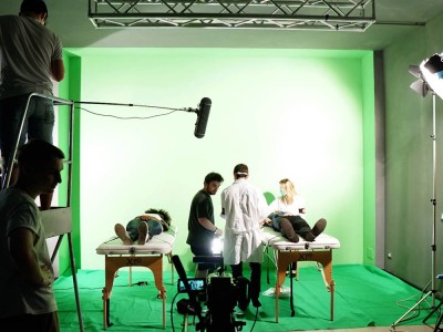 GREEN SCREEN